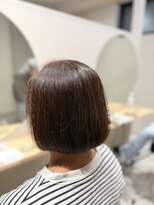 アンビス(1bis)&nbsp;まとまりやすい内巻きボブと夏のブラウン