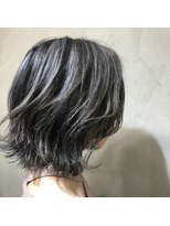モノ アンド イニ(Mono & inni) 【奈良/inni hair】ハイライトカラー ボブ