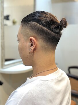 ベーア メロー(Bar mellow) 【外国人風】マンバンフェードスタイル