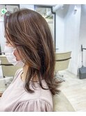 透け感オリーブカラー★小顔見えするミディアムヘア