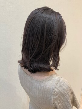 リュドール 名駅(Rue D'or) 毛流れが綺麗なグレージュボブ