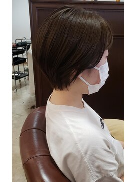 アドラーブル 女池店(adorable) 【ショート】【くびれスタイル】【オリーブベージュ】