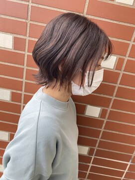 コワファースト 大分(COIFF1RST) 外ハネショートボブ×イノアカラー