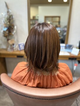 スリープラス(THREE+) 外ハネロブ