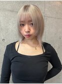 ホワイトベージュ/ステップカット/顔まわりカット