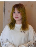 オルター(Alter)&nbsp;ネオングリーンx癖毛活かしカット