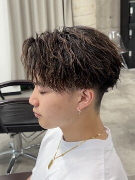 イーラ(era) ソフトツイストパーマ/メンズ/刈り上げ/眉毛/ツイスト