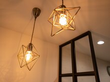 アンジュ(Ange)の雰囲気（可愛いお洒落な雰囲気の店内です♪）