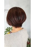 丸いシルエットの大人ショートボブ