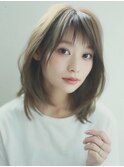 小顔ミルクティーベージュくびれミディアムレイヤー表参道