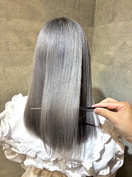 ケアブリーチのグレージュハイトーンカラー【池袋/岸雄一】