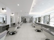 白を基調とした上質で落ち着く空間。