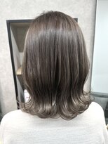 リベストバイジェービー 稲毛(li best. byjb)&nbsp;ダークアッシュ/大人ガーリー/似合わせカット[稲毛/白髪ぼかし]