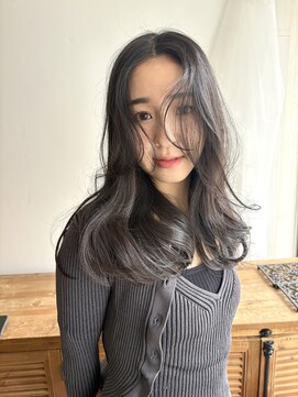 エン(enn...) 暗髪ブルーブラック×ローレイヤーカット