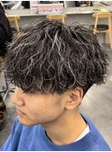 渋谷波巻きシャドウパーマアクティブショートスパイキーショート