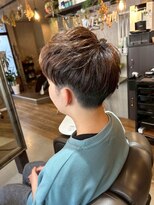 トニコ(toniko)&nbsp;マッシュ×刈り上げ×ヘアカラー×ブラウンカラー