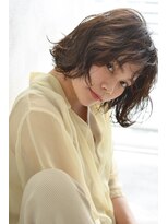 ヴィッカエコル (vicca 'ekolu)&nbsp;【艶っぽく大人っぽい】ほつれ束感×ウェーブボブ