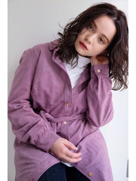 ラレイ(Lalei) 【ささき】バイオレットベージュ×ふわミディ