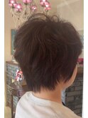 くせ毛風パーマでふんわりショートヘア!