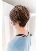 ショートレイヤ&イヤリングカラー