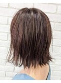 透明感カラー 外ハネ切りっぱなしボブ