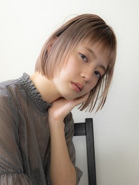 カリシア(CARICIA) ハイトーンボブ