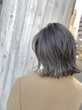 リバレッジ 広尾(Leverage) 大人ハイライト切りっぱなしボブ