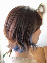 エルフゥ(Elle fou)&nbsp;外ハネボブ　インナーカラー　くすみブルー