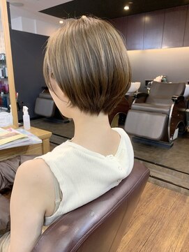 レイラバイアフロート 吉祥寺(Lila by afloat) 【畑中正敏】丸みショート/小顔ショート/ひし形ショート