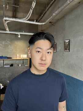 ビューティアンドトリップ クイーンズグッドプラン(Beauty&Trip QUEENS Good Plan) かきあげフェード