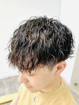 ビューネオ(VIEW NEO) ツイストスパイラル/縦落ちパーマ/メンズカット/谷町四丁目