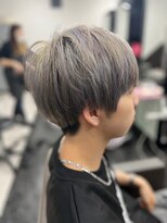 びゃんびゃん 浅水本店&nbsp;スパイキーショート/ダブルカラー/ブリーチ/フェザーパーマ