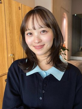 ガーデンヨコハマエスト(GARDEN YOKOHAMA est) ミディアム　レイヤー　外ハネ　小顔　ココアベージュ　前髪