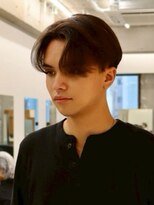 メラク(Merak)&nbsp;ナチュラルセンターパートヘア