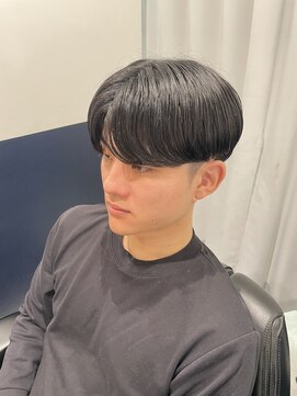 リバティシェアバーバー 銀座(LIBERTY SHARE BARBER) ニュアンスパーマ × センターパート