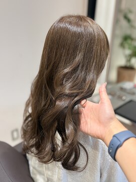 アンベリールフルー(EMBELLIR fleur) 涼しげアッシュベージュカラー◎30代|40代|50代