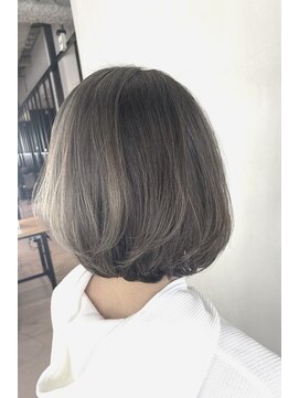 ムク(MUK) ゆるふわボブ