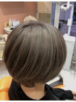 ヘアーアンドビューティー ギブリ(Ghibli)&nbsp;ダブルカラーでグレージュカラー