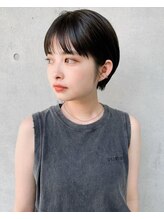 第一印象がより華やかに変わる☆目鼻立ちも引き立てる《小顔》カット☆