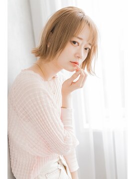 トッカ 茨木(tocca) 切りっぱなし外ハネボブ×ミルクティーベージュ