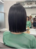 切りっぱなしボブ黒髪ボブぱつっとボブ