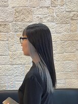 ヴァン カウンシル 川口店(VAN COUNCIL)&nbsp;サラ艶ストレート×インナーカラー シルバー/ミントベージュ#1