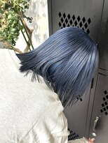 マニア(mania.)&nbsp;ブルーラベンダーネイビーカラーくすみカラーブリーチカラー髪色