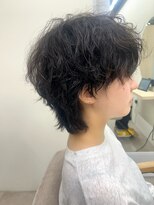 ユニ 江坂(Uni.)&nbsp;ウルフカット スパイラルパーマ  メンズライク