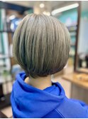 前下がりショートボブ☆カーキベージュ