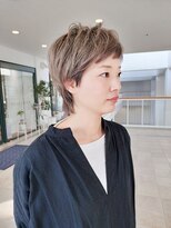 ビュートリアム 神戸(BEAUTRIUM)&nbsp;ハイトーンの丸みマッシュショート/ショートカット/ショートヘア
