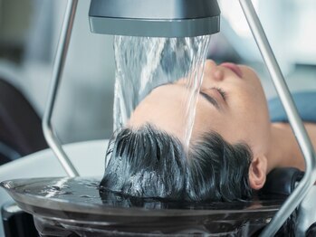 ジーラジーラ(giira-giira)の写真/【頭身浴×極上ヘッドスパ】落ち着く空間で髪もココロもリフレッシュ！[目の疲れ・首・肩こり]に◎