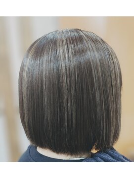 イリエヘア 川口(irier hair) 白髪ボカシハイライト/大人愛されナチュラルボブ