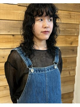 ハマモト ヤマ オオサカ(ハマモト Yama Osaka) 大きめカールパーマ