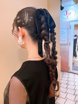 ヘアメイク ジェイエム ツイン編みおろし